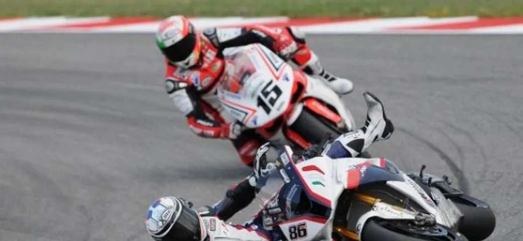 Scatto in Corsa: Ayrton Badovini scivola nelle libere di Misano