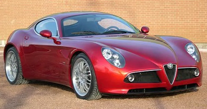 Sarà costruita la Alfa Romeo 8C Competizione ?