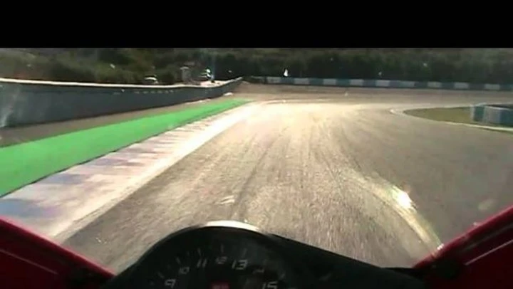 Video Test con approfondimenti tecnici della Aprilia RSV4 APRC
