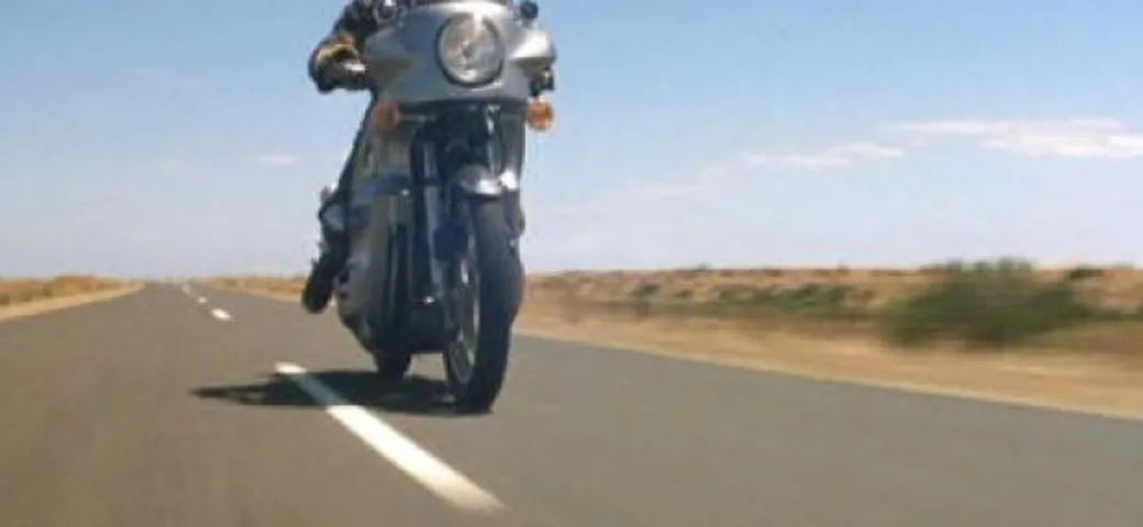 MotoCult: Mad Max - Interceptor, motori postapocalittici e tamarri cyberpunk