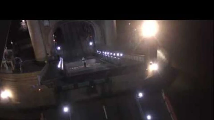 Backflip di Robbie Maddison sul Tower Bridge di Londra