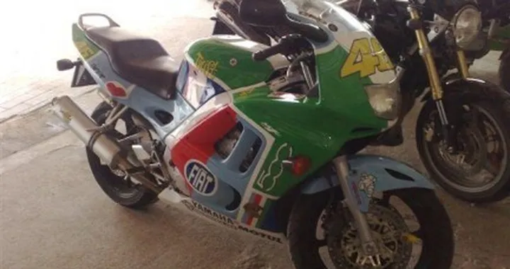 Foto del giorno: un CBR di "Rossi" vestito...