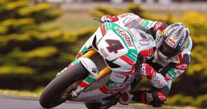 WSBK: caduta per Jonathan Rea, potrebbe saltare la prima gara a Phillip Island