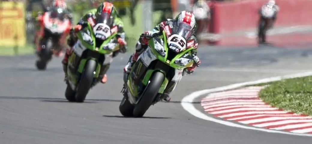 SBK Imola 2015: Jonathan Rea firma la doppietta e vola in classifica [Foto]