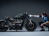 Gaijin: la Triumph brasiliana che ha vinto il titolo di moto più originale del 2025