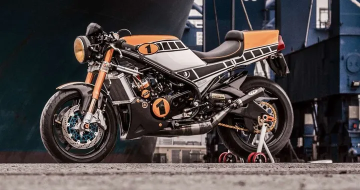 Yamaha RD 350 Kenny Roberts Replica