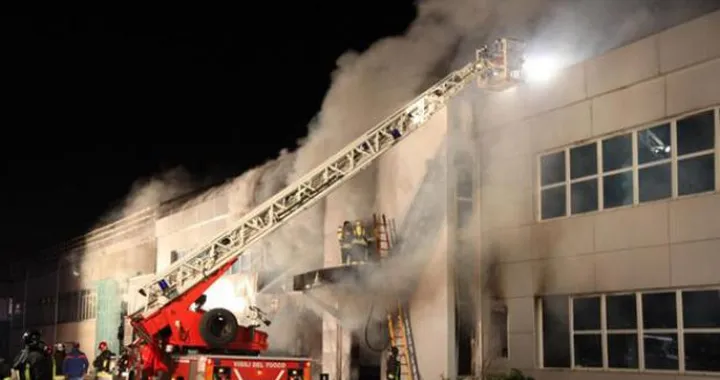 Un incendio distrugge gli uffici della Motoparts (Minarelli)