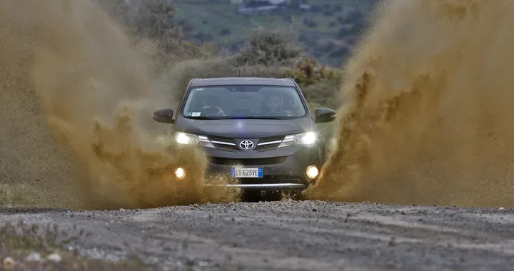 Toyota Rav4 20th Anniversary: la Video prova in off road