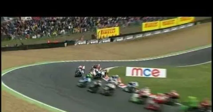 Brands Hatch: Tommy Hill conquista il BSB al foto finish