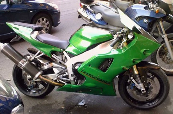 Yamaha R1 Transformer