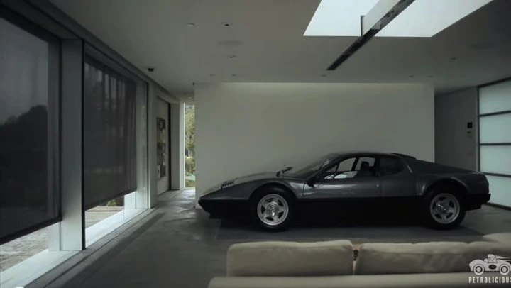 Una Ferrari 512 BBi trasformata in un'opera d'arte