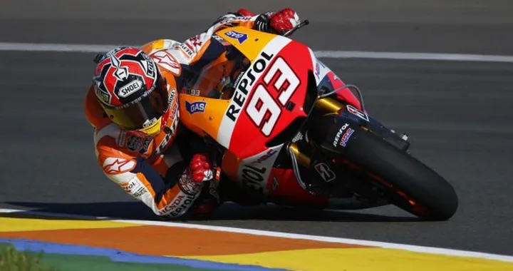 MotoGP Valencia 2013: Marquez dà la stoccata a Lorenzo, ma Pedrosa è il terzo incomodo