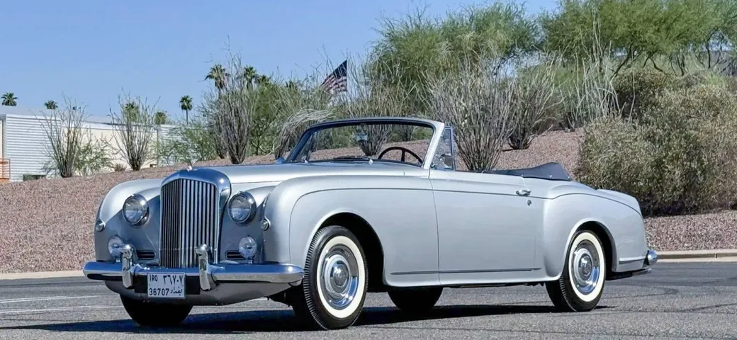 Nessuno vuole la Bentley S1 Continental di un terribile dittatore