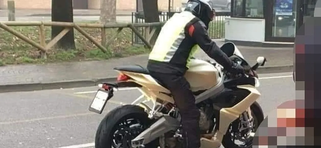 Aprilia RS 660 beccata in strada. Ma il debutto?