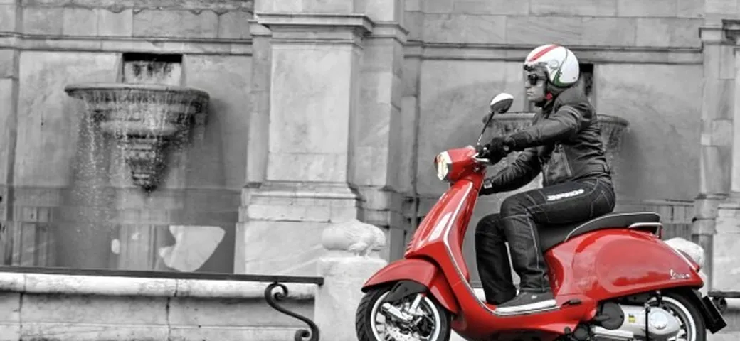 Vespa Sprint 125: il nostro test per le strade di Roma