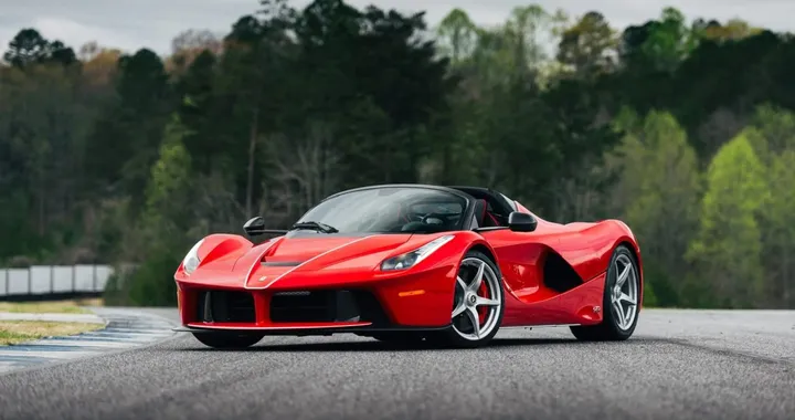 Ferrari LaFerrari Aperta: in vendita a 5 milioni di dollari