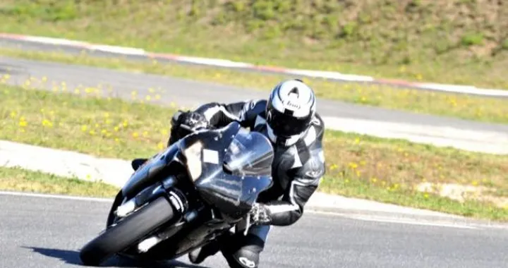 Scatto in Corsa: Honda CBR600RR del 2003 ad Anagni