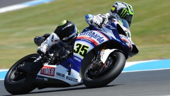 Il rookie Crutchlow  bissa Portimao. I vecchi leoni Checa e Biaggi sugli altari. Ducati ufficiali nella polvere