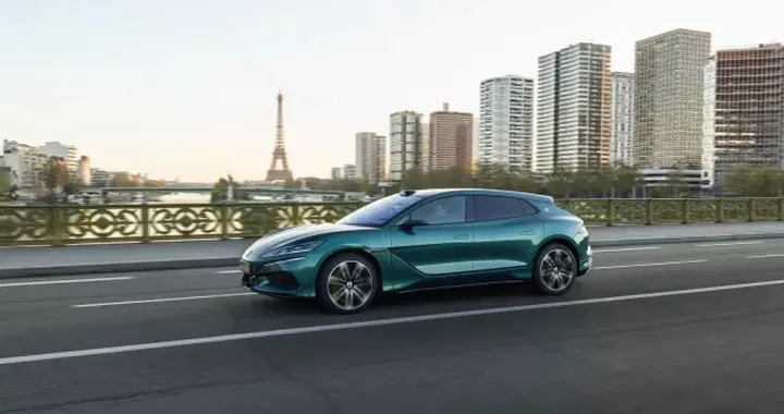 Denza Z9GT debutta in Europa: shooting brake BEV e PHEV fino a 1.156 CV