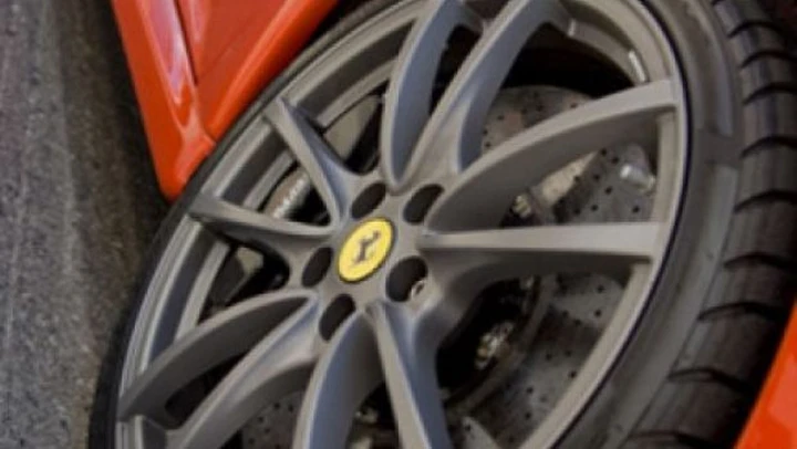 Brembo: una partnership con SGL per rendere più economici i dischi freno i carbonio