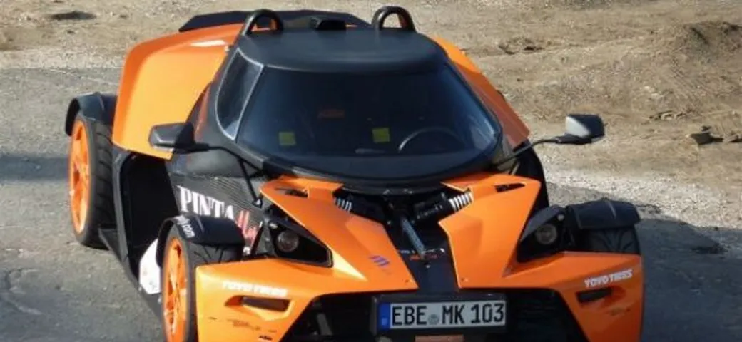 La nuova KTM X-Bow avrà un parabrezza e delle portiere