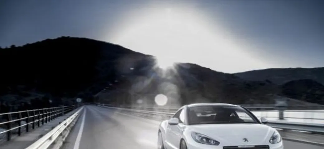 Peugeot RCZ restyling: nuove immagini e tutti i dettagli ufficiali