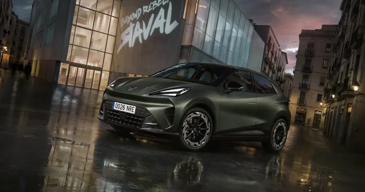 Nuova Cupra Raval, l’elettrica compatta fino a 226 CV e 450 km di autonomia