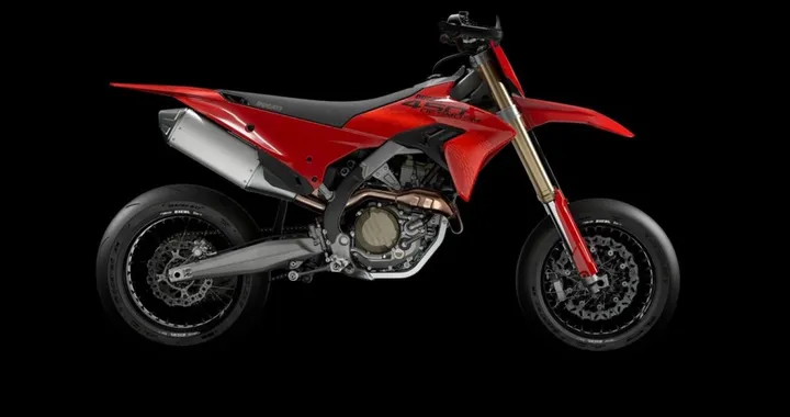 Ducati entra nel Supermotard: Desmo450 SM da 13.990 euro
