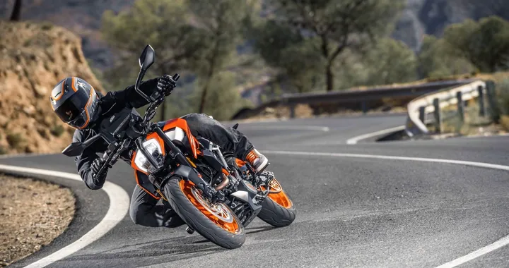 KTM: in arrivo nuove declinazioni per Duke, Adventure ed RC?