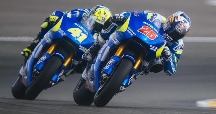 MotoGP 2015: il nuovo team Suzuki affila le armi per il primo test di Sepang