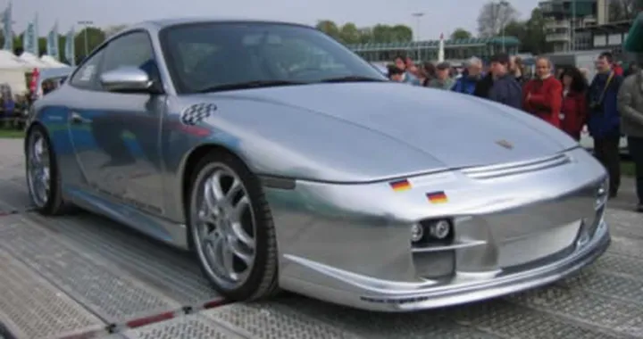 Tuning - Porsche 911 "naso piatto"
