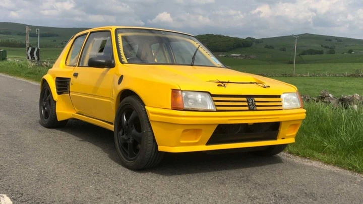 La Peugeot 205 GTI elaborata con motore Porsche