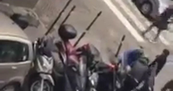 Furto di uno scooter a Napoli