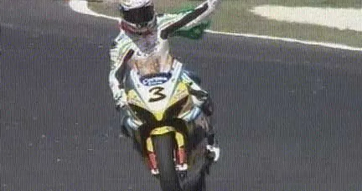 SBK a Vallelunga: Biaggi imperatore di Gara 1