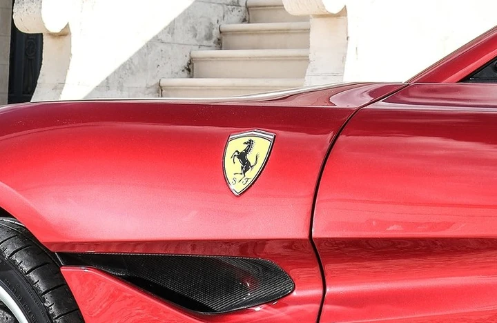 Nuova hypercar Ferrari: video, test, debutto