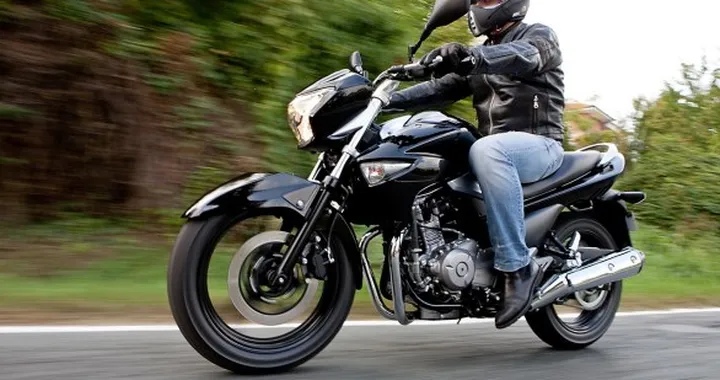 Suzuki Inazuma 250 a 3.490 euro fino al 30 novembre