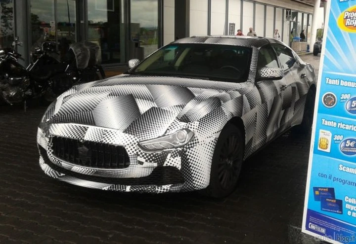 Maserati Ghibli: le foto spia di un nostro lettore