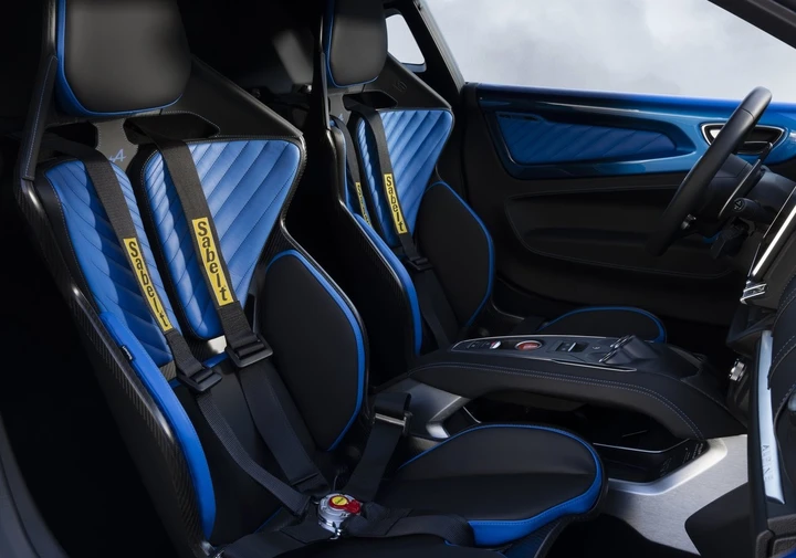 Alpine A110 R Ultime interni