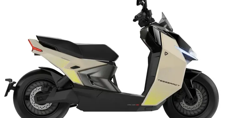 Il futuristico scooter Ultraviolette Tesseract arriverà nel 2027