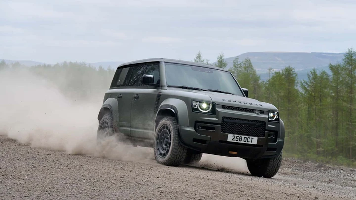 Land Rover Defender Octa: lusso e potenza off-road in edizione limitata