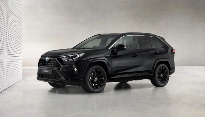 Toyota RAV4 Hybrid: ecco la versione speciale Black Edition