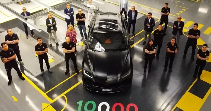 Lamborghini Urus: prodotto l'esemplare numero 10.000