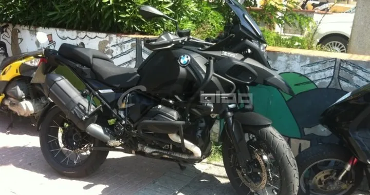 BMW R 1200 GS Adventure 2015 avvistata all'Isola 'Elba?
