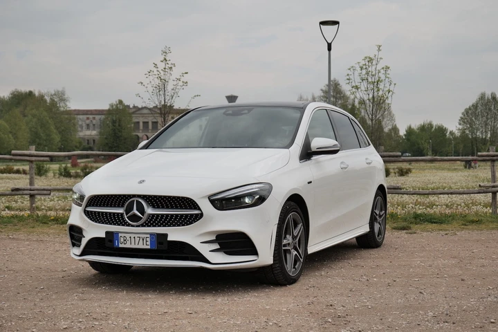 Mercedes Classe B 250e: la prova di redazione