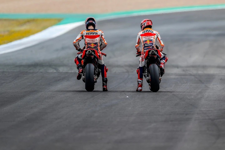 MotoGP: Lorenzo chiede a Honda, Marquez replica duramente