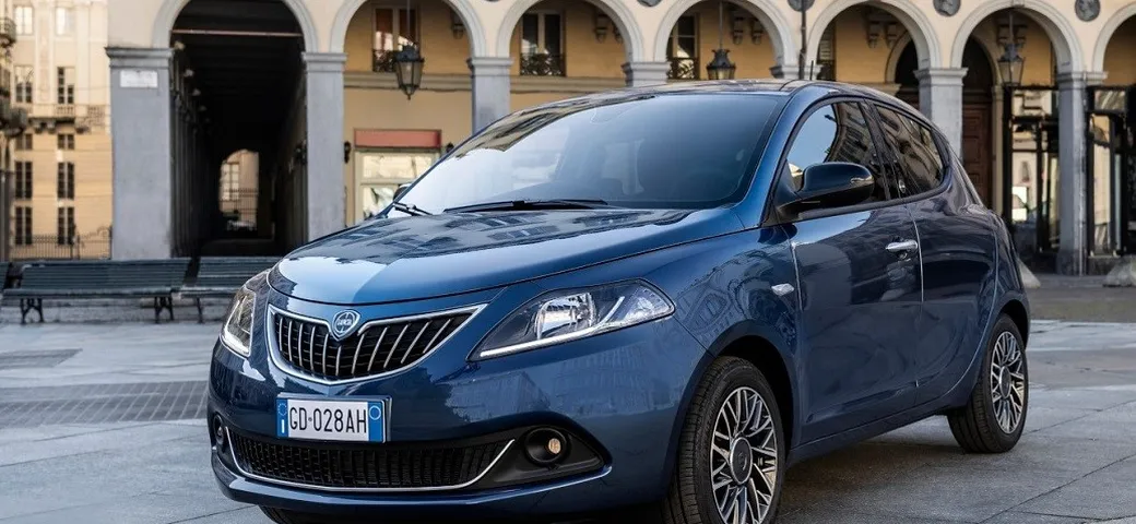 Lancia Ypsilon Restyling 2021: novità, motori, prezzi