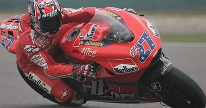 MotoGP Mugello: Stoner si impone nella FP2 bagnata