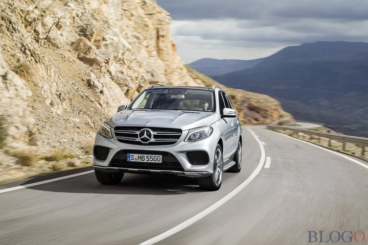 Mercedes GLE in off-road [Video]