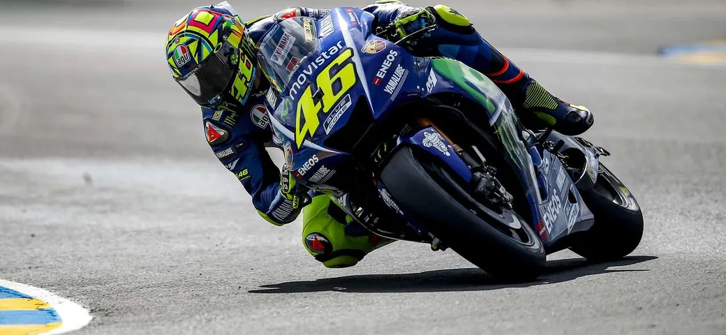 MotoGP Le Mans 2017, Valentino Rossi fatica nelle libere