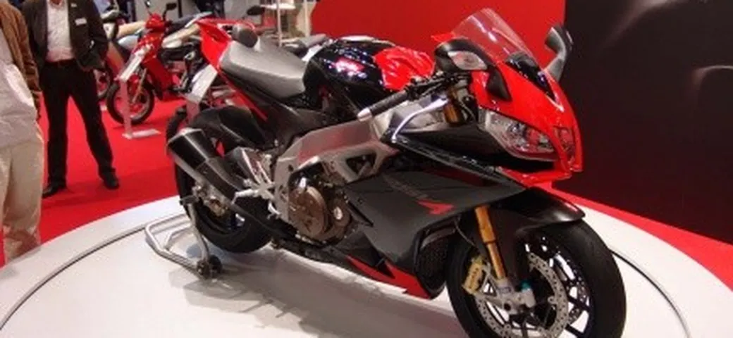 Aprilia RSV4 live @ Intermot 2008